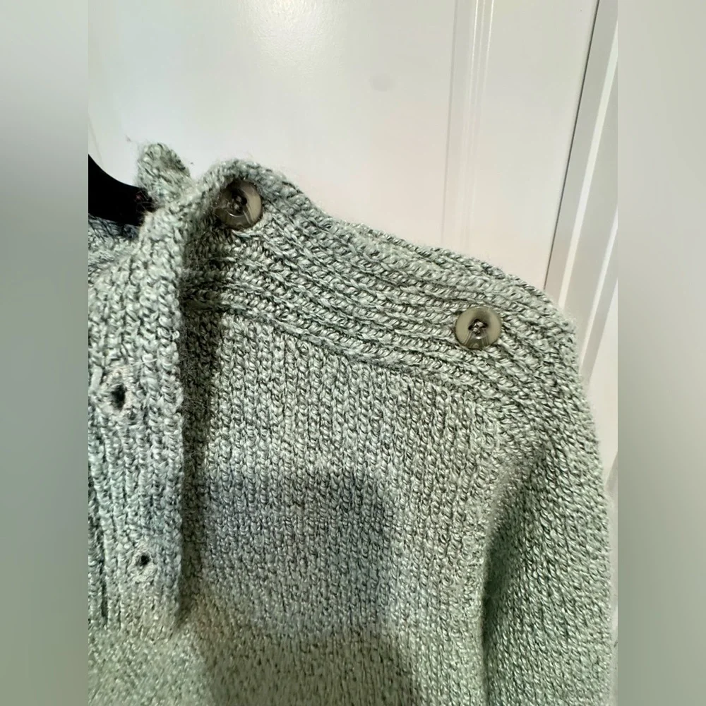 Carolyn Taylor Women’s Sage Turtleneck Sweater with Button Detail Size‎ L